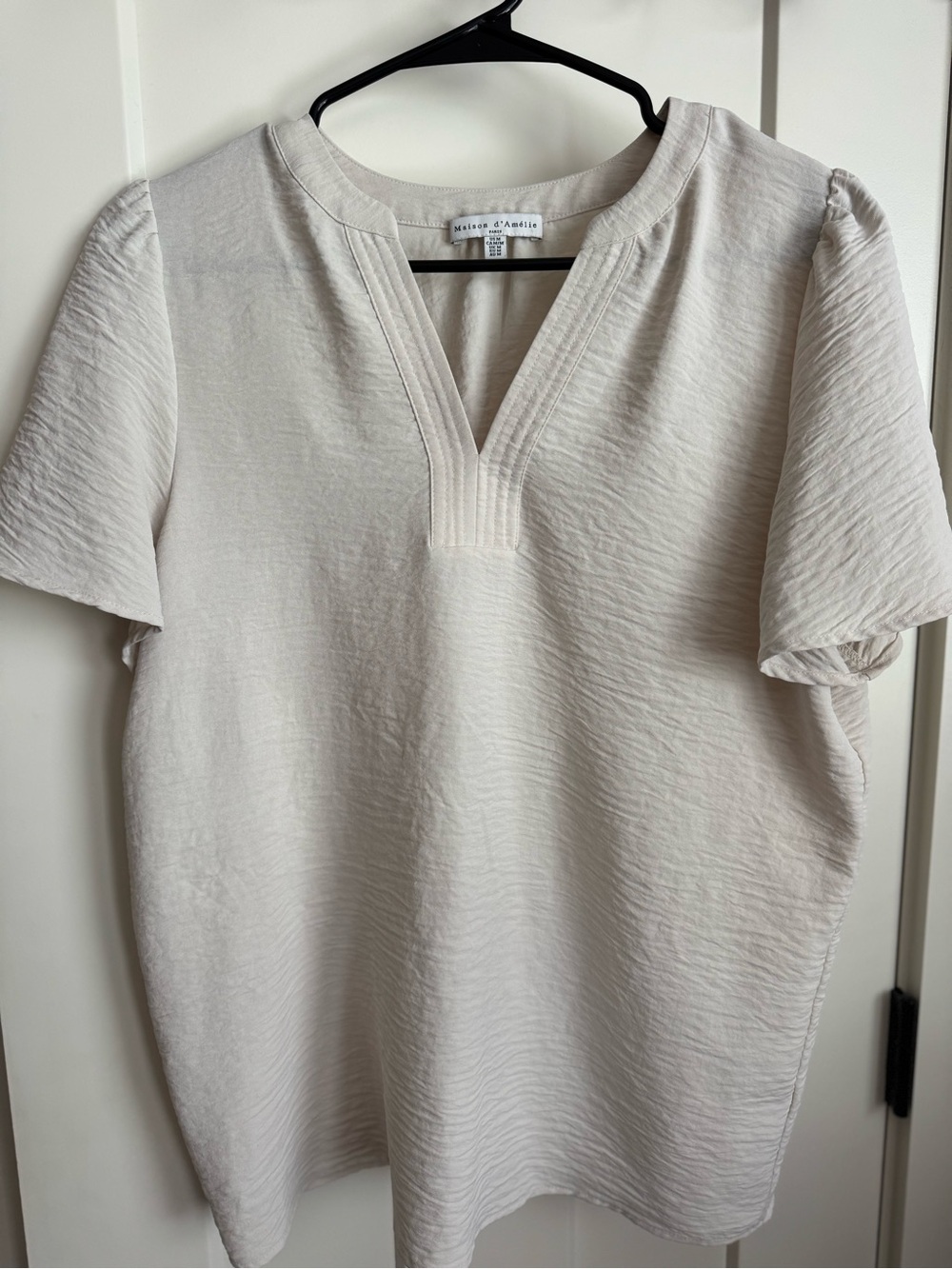 Maison d’Amelie Cream Split V-Neck Short Sleeve Blouse